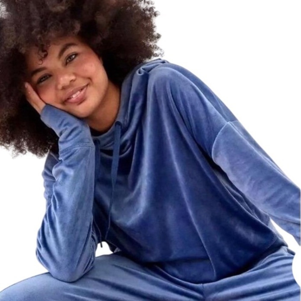OFFLINE by Aerie Hoodie Women Medium Blue Excellent Velour Cropped Thumbhole